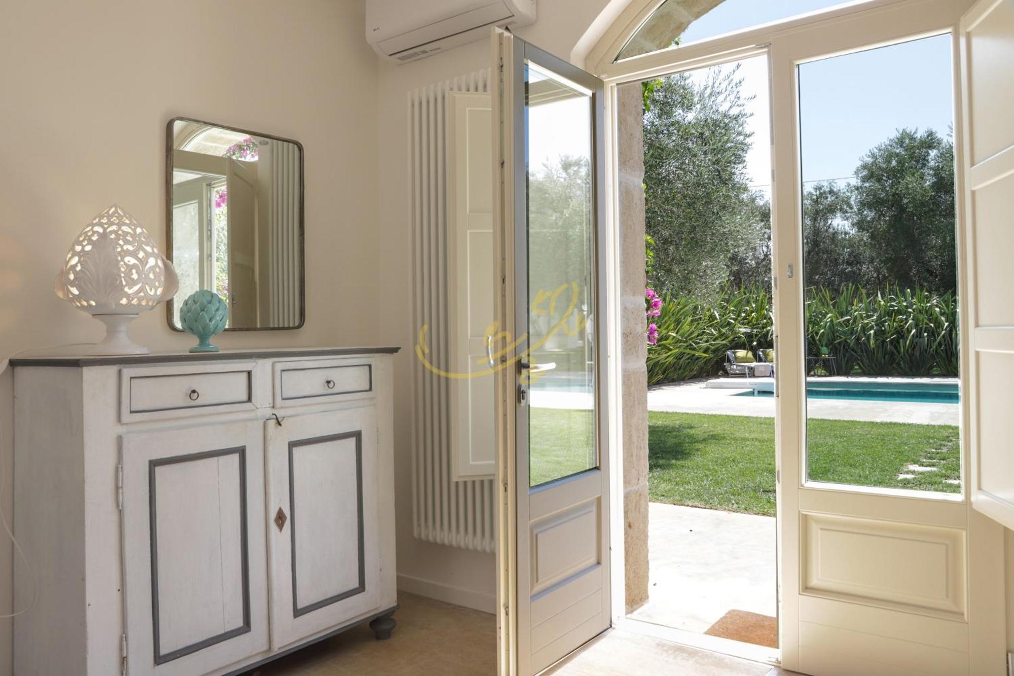 Td Dimora Del Giglio With Organic Garden With Pool Villa Ostuni Kültér fotó